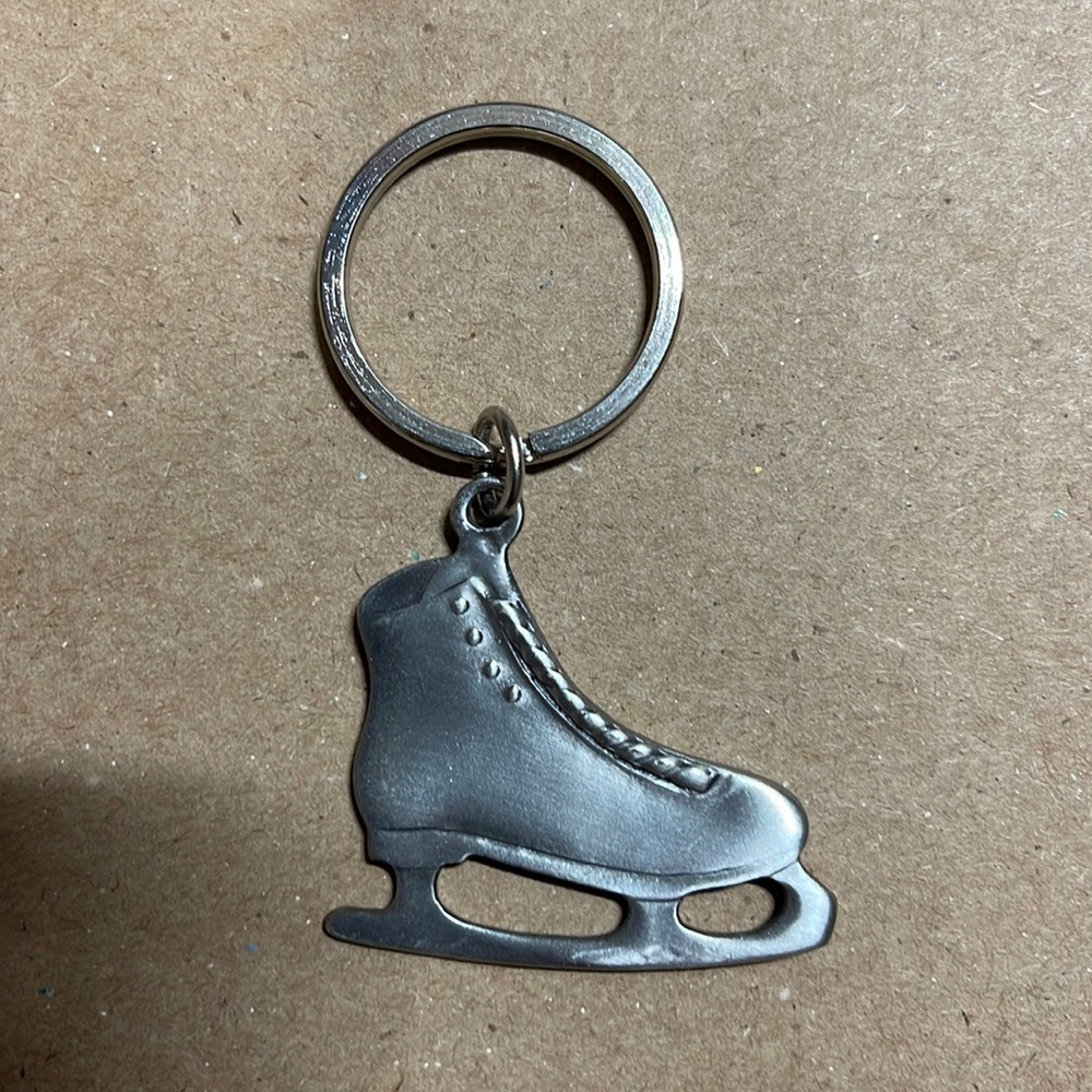 Skate keychain